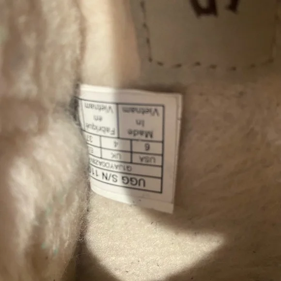 UGG sandals - Picture 7 of 7